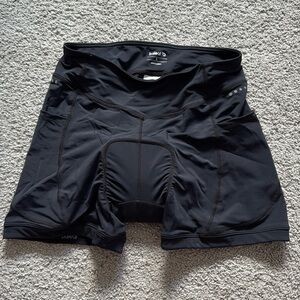 Women athletic bike shorts (padded) never worn size L